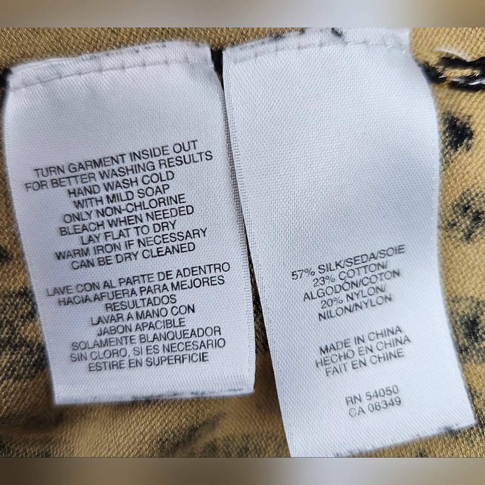 Jones New York Signature Leopard Print Silk Cardigan M Classic Feminine‎ Luxury - Picture 5 of 5